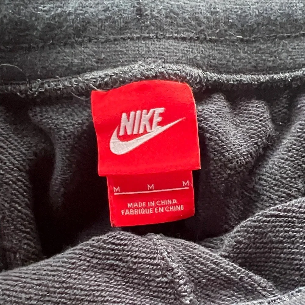 Nike Charcoal Men’s Jogger Pants Medium